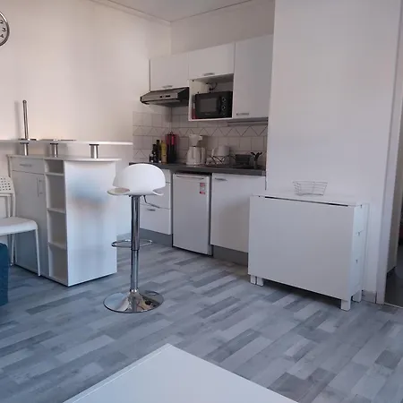 25 M2 Centre Uriage Apartment *