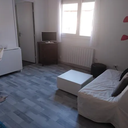 25 M2 Centre Uriage Saint-Martin-dʼUriage