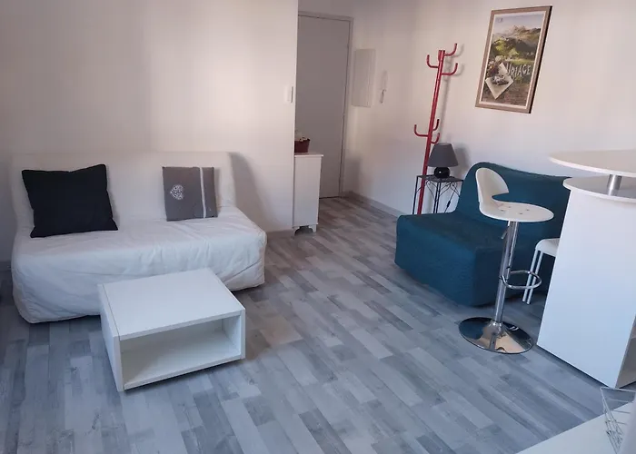 25 M2 Centre Uriage Lägenhet